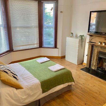 Balham, South London Spacious Guest House 1, 6 Rooms Available Экстерьер фото