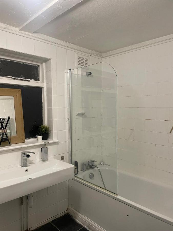 Balham, South London Spacious Guest House 1, 6 Rooms Available Экстерьер фото