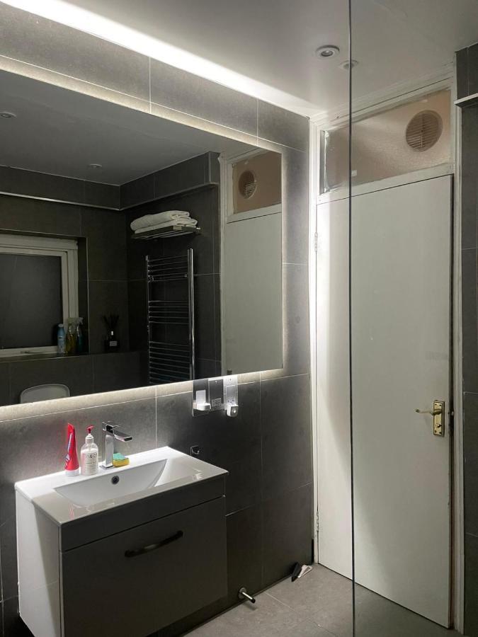 Balham, South London Spacious Guest House 1, 6 Rooms Available Экстерьер фото